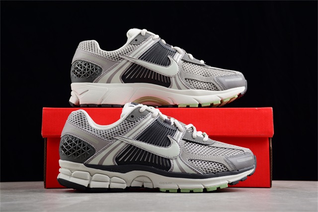 men air ZOOM VOMERO V5 shoes 2023-12-18-011